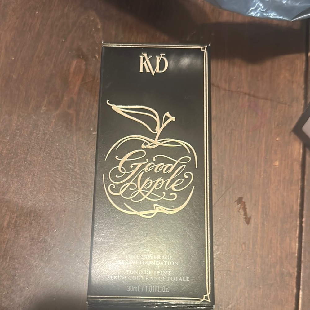 Kat Von D Good Apple Foundation - Black and Gold